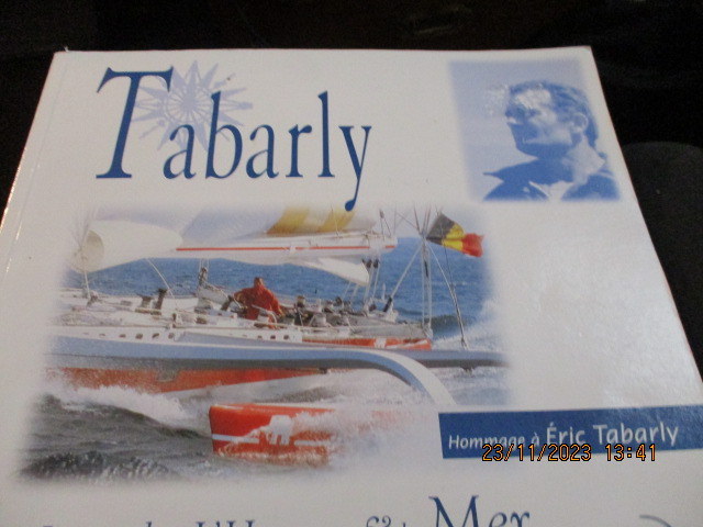 hommage-tabarly.JPG